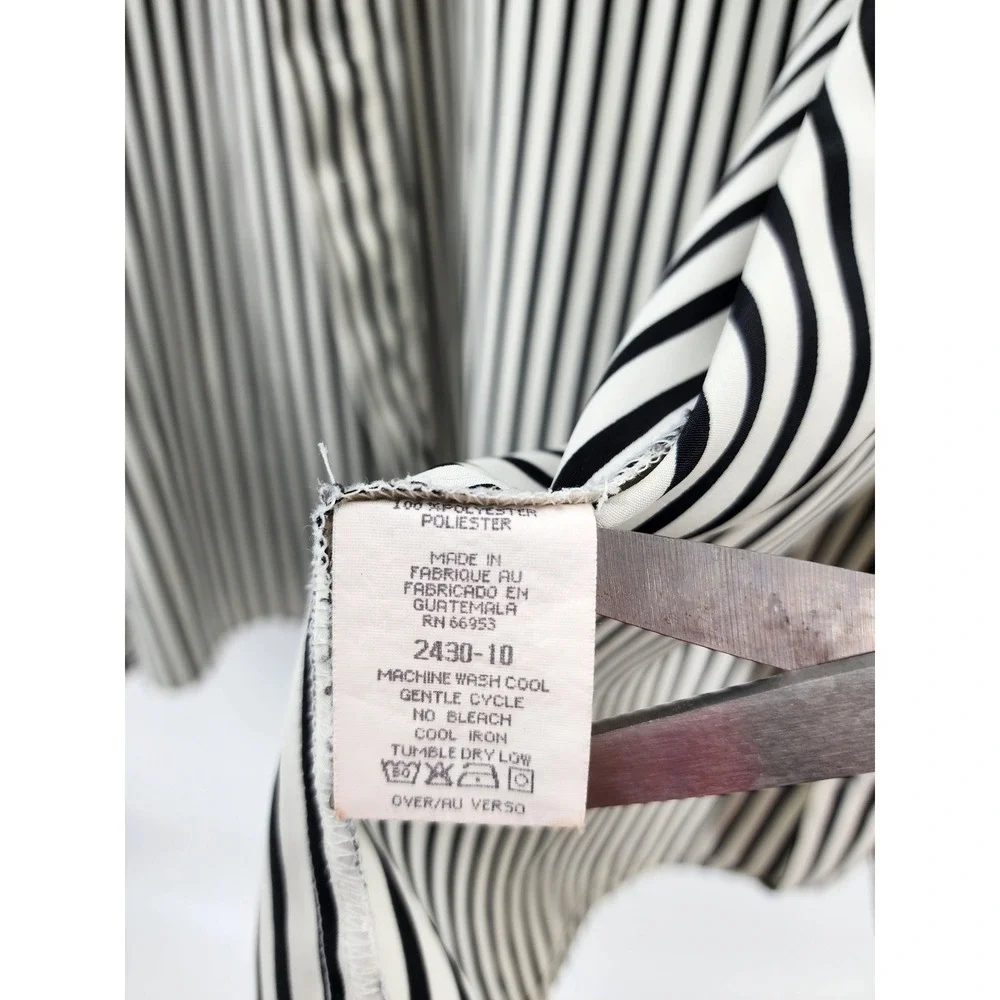 Leslie Fay Sportswear Black White Vertical Striped Button Up Blouse Shirt